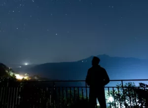 Pune News : Actor Ayushmann Khurrana Marvels Fans with Mesmerizing Visuals Of Meteor Shower