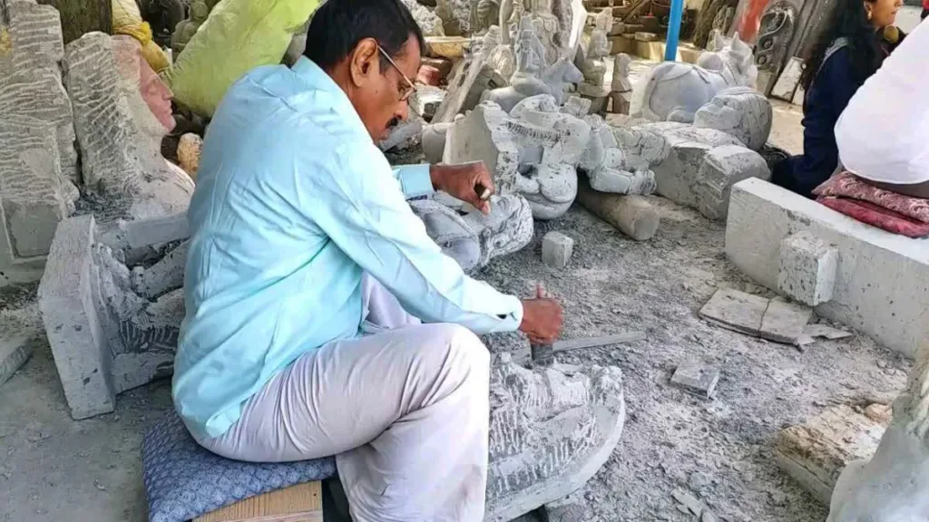 Why is Ram Mandir Idol Carved from Unique Krishna Shila? A Tale of Tradition and Durability