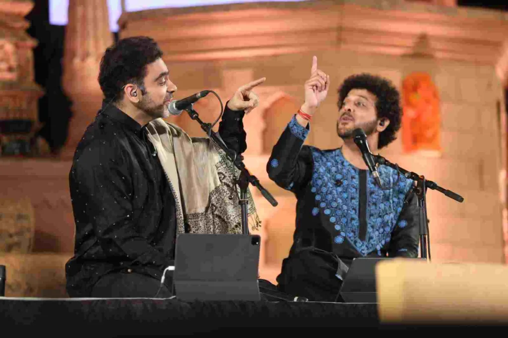 Rahul Deshpande and Mahesh Kale leave audience spellbound with their duet performance at Vasantotsav