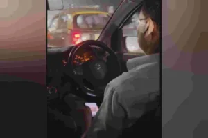 Viral video: Passenger exposes Uber driver’s ‘this’ careless behavior while driving cab