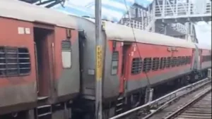 Passengers Injured as Charminar Express Derails at Hyderabad Station