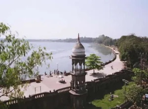 Beware! Pet owners and couples visiting this 'Lake' to face stern action