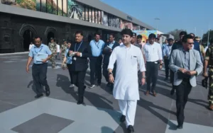 Civil Aviation Minister Jyotiraditya Scindia Scolds Pune Airport Officials Over Unhygienic Terminal