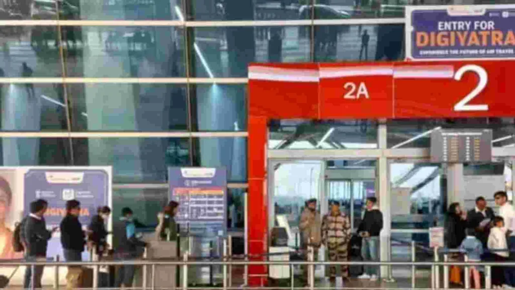 Survey : 29% of travellers at Delhi Airport 'unknowingly' enrolled in DigiYatra