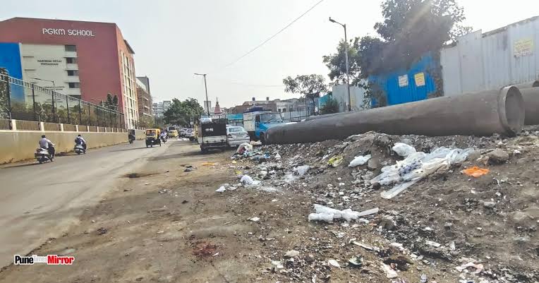 Pune : Kondhwa residents on Ganga Dham - ISKCON road grapple with poor road condition and unattended sewage issues