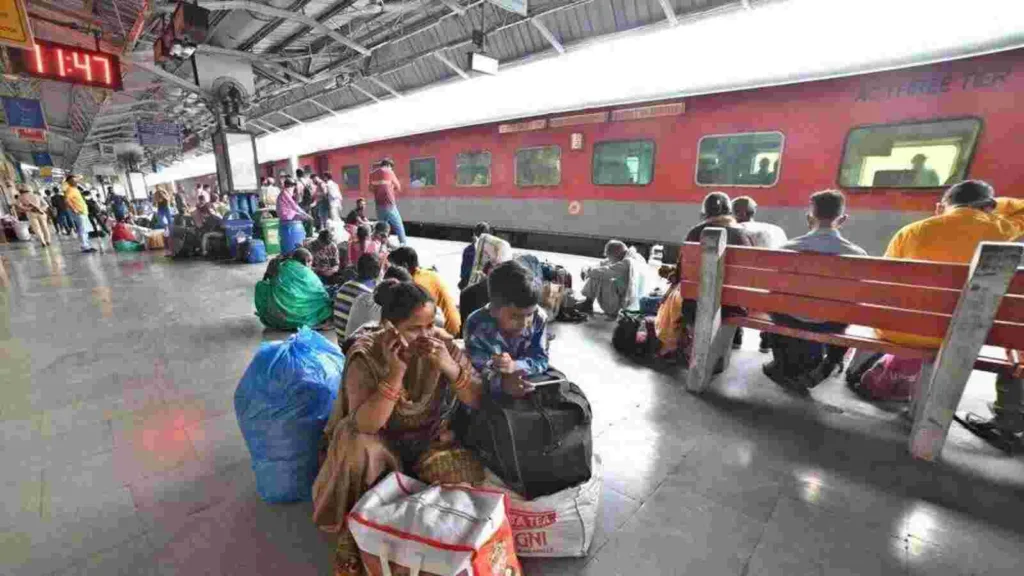 Pune Division earned Rs 1.72 crore from ticketless passengers and unbooked luggage in January 2024