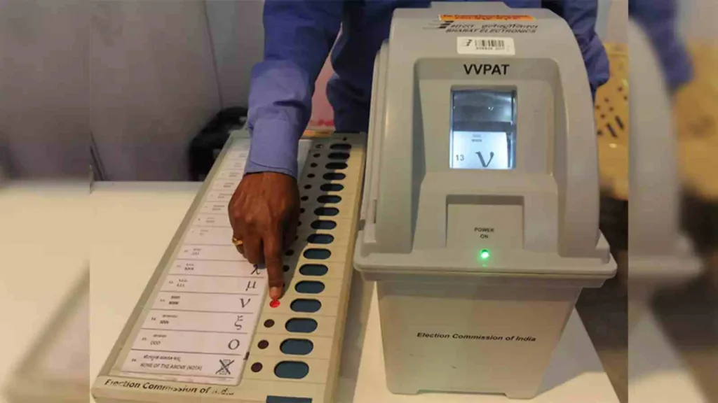 Pune : Voting time, date should be printed on VVPAT slip of EVM machine : Congress