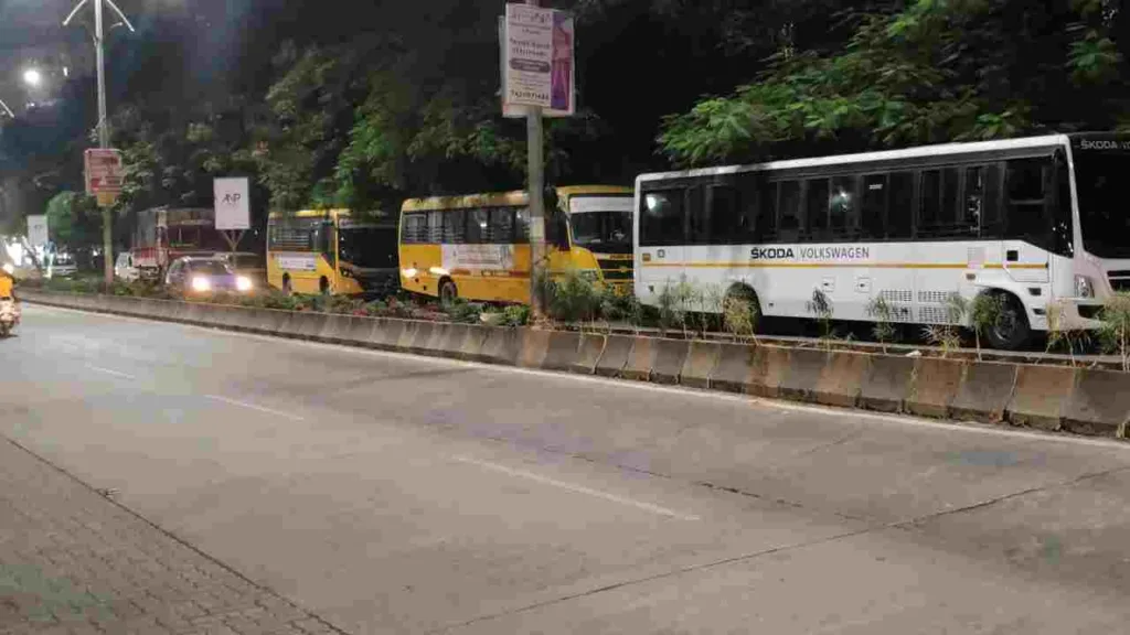 Pune : Parking on road troubles Wakad residents; demand urgent action