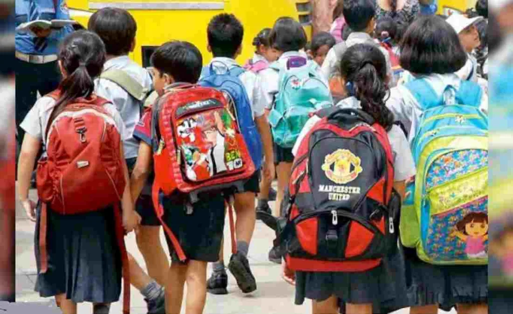Important : School bells in Maharashtra to now ring at 9 am for pre-primary to Class IV