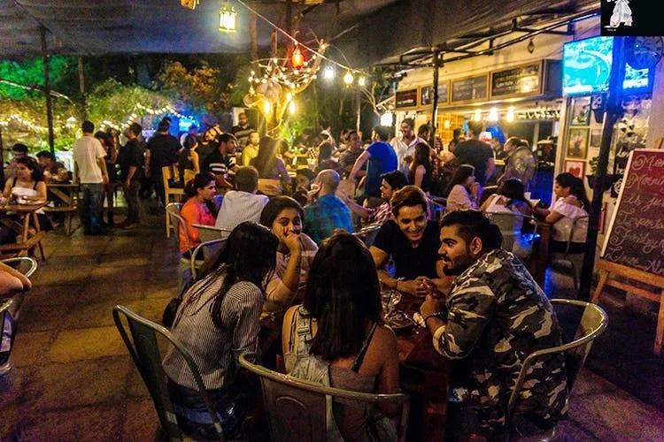 Pune eateries seek resolution from Police about early closures
