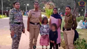 Pimpri Chinchwad police Damini Marshal Squad finds 2 lost girls in Sangvi, reunited with parents