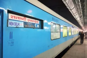 Jyotiraditya Scindia Reveals Shatabdi Express Secrets and Origin of Food Wrapped In Foil on Indian Railways