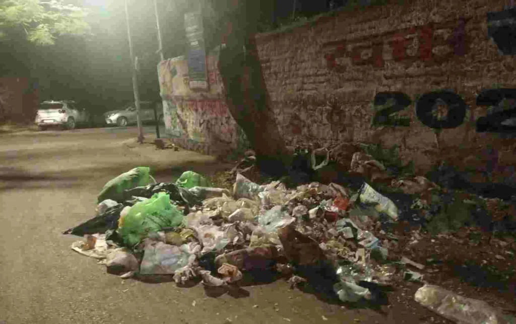 Pune : Garbage Issue Irks Viman nagar Residents, Prompting Urgent Action