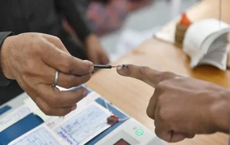 Lok Sabha Elections: List of 12 identity proofs valid to cast your vote. Details here.
