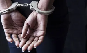 Pune : Woman arrested in cyber scam escapes police custody during train journey