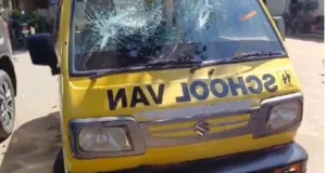 Pune : Attempted assault on school van driver in Wagholi; Eight boys & two girls were in van