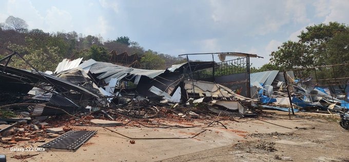 PMC removes unauthorized constructions on Mumbai-Pune highway near Pashan