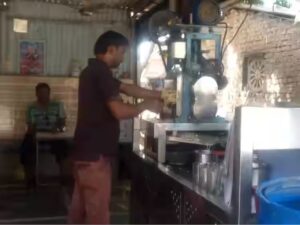 'Inedible' ice is widely used in Pune; Juice centers' "ice" not good for health?