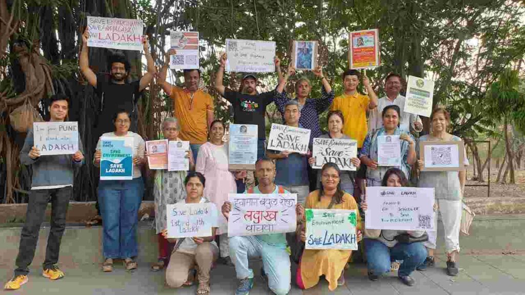 Peaceful Climate Fast for Ladakh's Nature Conservation held in Pune