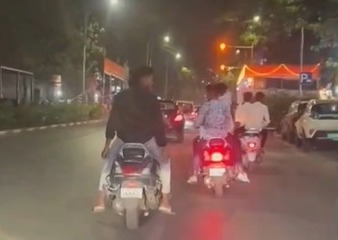 Pune: Drunk Bikers Scare Women with Water Balloons on FC Road