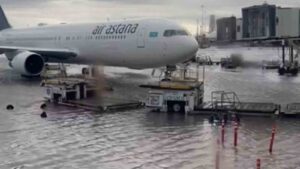 Watch Video : Heavy Rain Causes Chaos in Dubai; Airport Closed, Streets Flooded