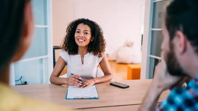 Former Google Recruiter Advises Job Seekers on Salary Negotiation Strategy