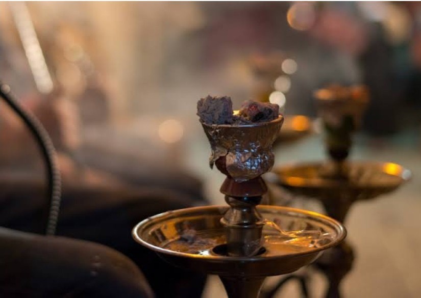 Major Raid by Pune Police In Kondhwa, Illegal Hookah Bar Busted Near Parge Nagar 