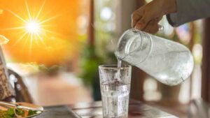 Is It Dangerous To Drink Cold Water In Hot Weather ?