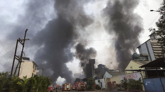 Massive Blaze Engulfs Navi Mumbai Chemical Factory, Sends Thick Smog Across Area