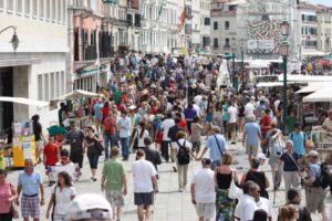 Venice introduces entry fee for day visitors to curb over-tourism and preserve cultural heritage