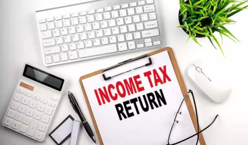Income Tax Filing: Should you file ITR in April or wait until July 31?