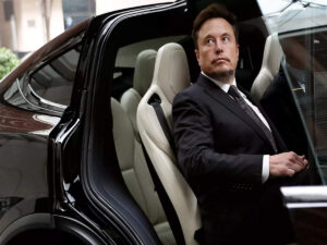 Elon Musk Shifts Focus: Arrives in China After Delaying India Trip