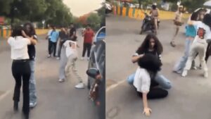 Viral Video: 4 Girls Engage in Ugly Fight Over Remarks Made on Instagram, Throwing Punches and Pulling Hair; Watch