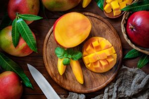Debunking Myths About Mangoes: Can They Increase Blood Sugar and Cause Weight Gain?"