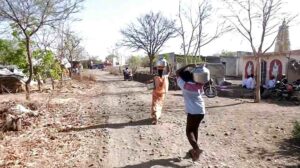 Severe Water Crisis Hits Villages in Solapur, Maharashtra