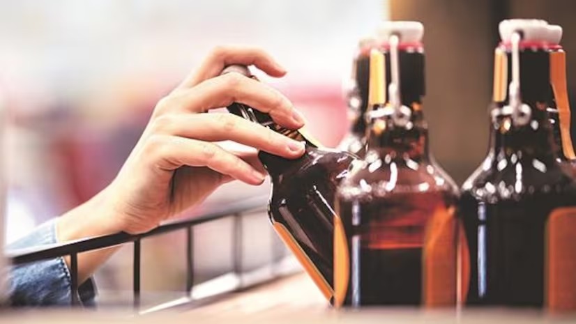 Liquor shops in Pune face unruly behaviour from minors