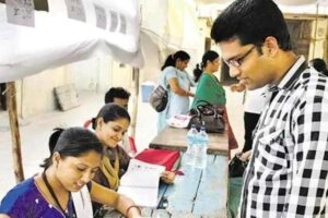 Pune: Homemakers & teachers volunteer in election duty in Dhayari