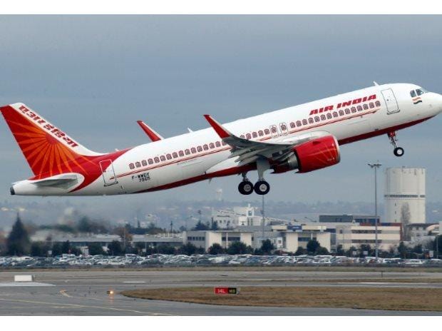 Air India's Cockpit Window On Amritsar To Mumbai Flight 'Bubbles Up,' Blurring Visibility