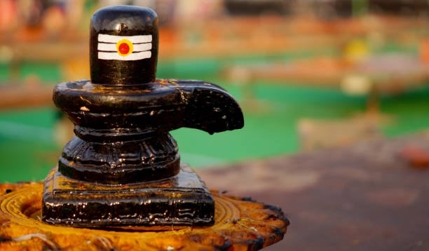 Archaeological Discovery Unveils Ancient Lord Shiva Temple Base in Nanded District