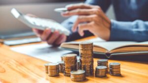 Investor's Claim That Rs 50 Lakh Liquid Net Worth Is 'Lower Middle Class' Sparks Social Media Outrage