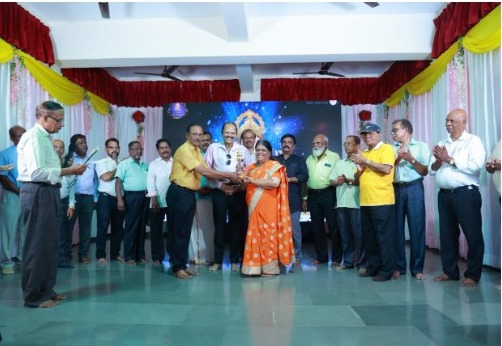 Dr (Major) Nalini Janardhanan honoured with Mother Teresa Jeevakarunya Sewa Award In Pune