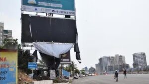 Now Hoarding contractors must submit report along with picture for legitimate verification