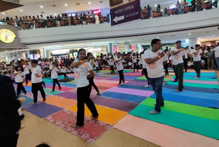 Pune: 300 members of Balagokulam celebrated Yoga day with enthusiasm