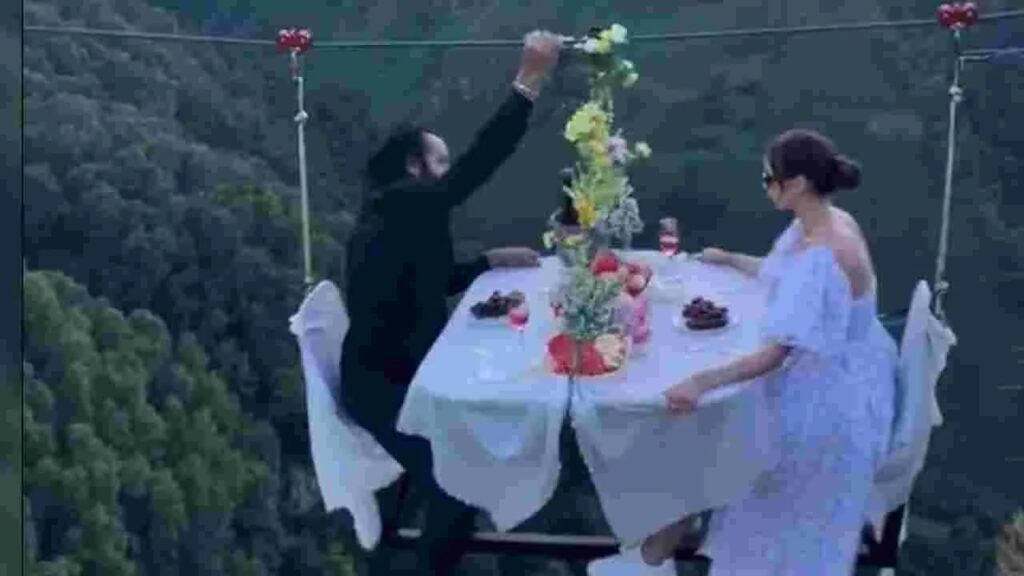 "Jeena Marna Tere Sang": Couple's Mid-Air Dining Experience Is Giving The Internet Goosebumps
