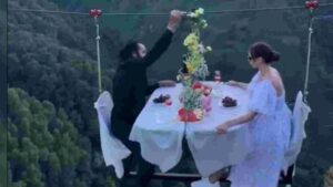 "Jeena Marna Tere Sang": Couple's Mid-Air Dining Experience Is Giving The Internet Goosebumps