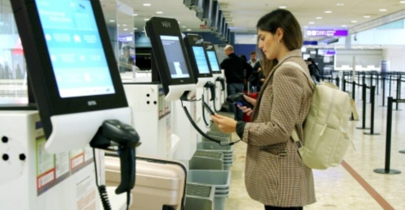 No more long queues Self-service revolutionizes Airport experience