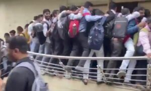 Stampede-Like Situation: Over 1,000 Job Seekers Swarm Hotel for Walk-In Interviews in Gujarat