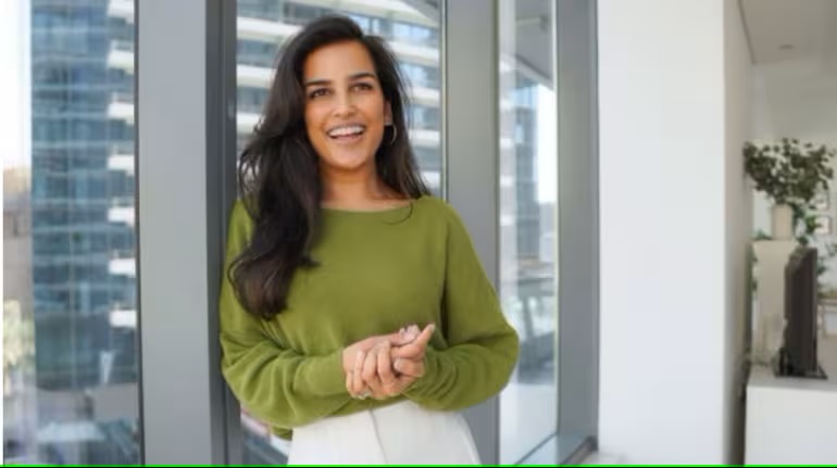 This investment banker left job to become a YouTube star; now earns Rs 8 Crore Per Annum