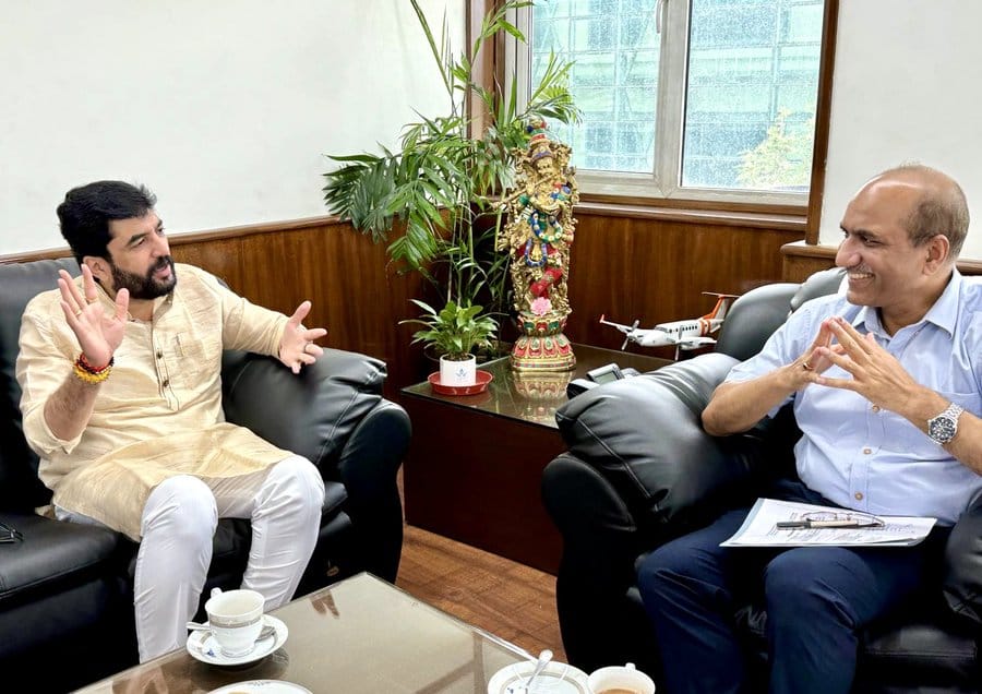 Maharashtra Airport Development Gains Momentum: Minister Mohol and AAI Chairman In Strategic Talks For Pune Airport 