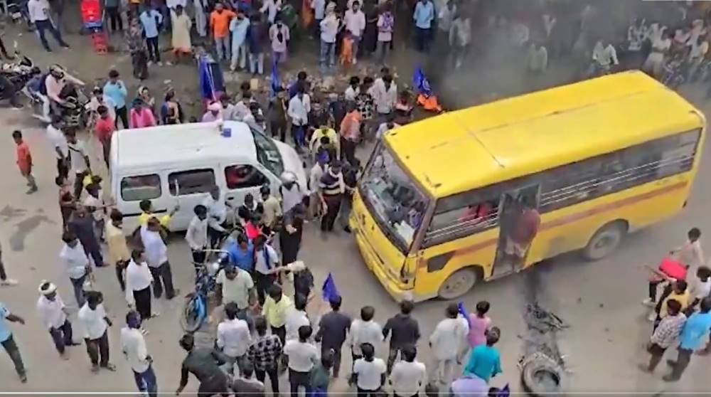 Bihar: Children on board ,Mob Attempts to Set School Bus on Fire During Bharat Bandh